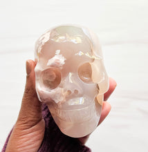 Load image into Gallery viewer, Flower Agate • Skull
